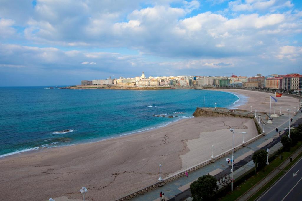 א-קורוניה Hotel Riazor מראה חיצוני תמונה