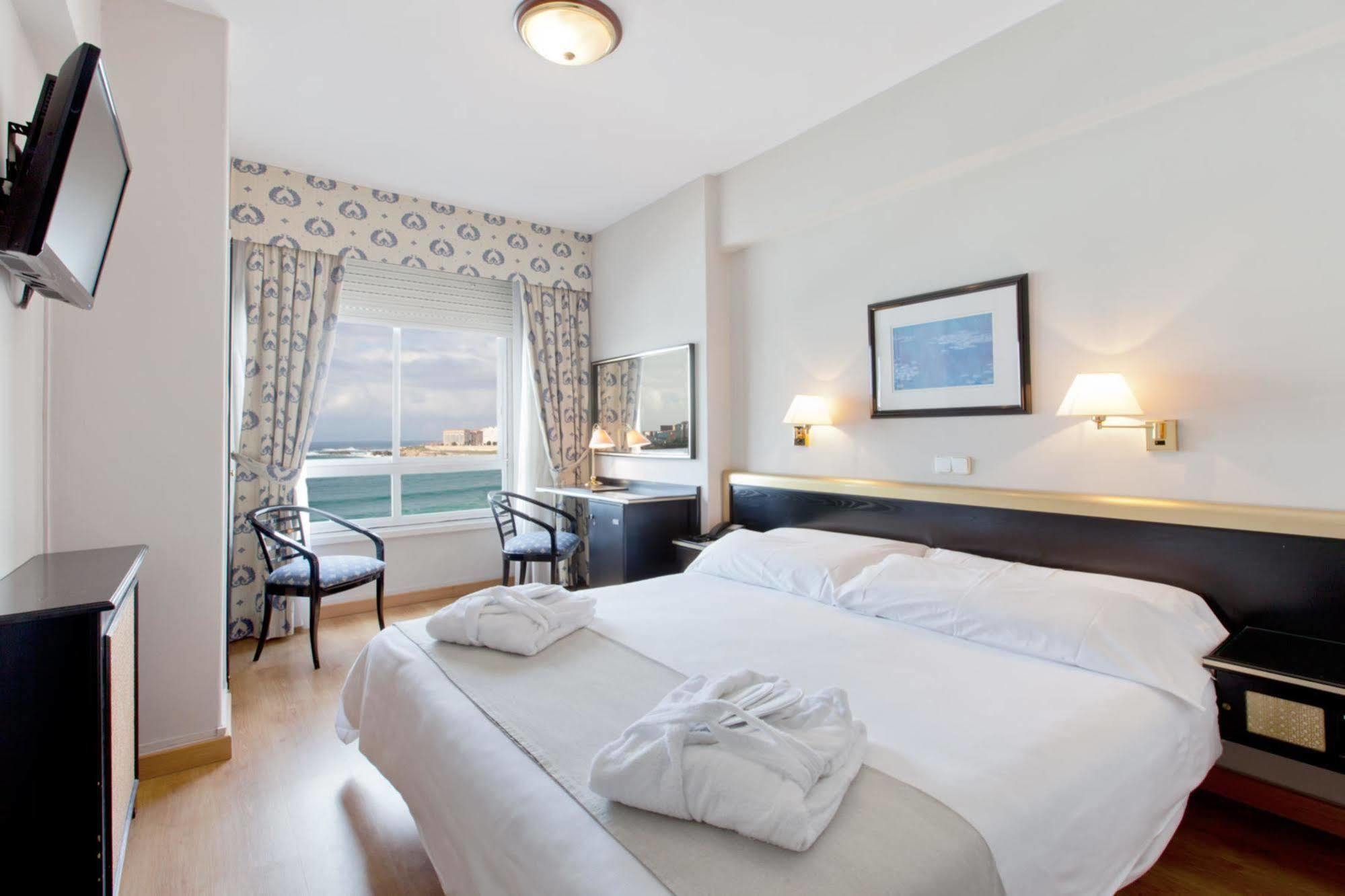 א-קורוניה Hotel Riazor מראה חיצוני תמונה